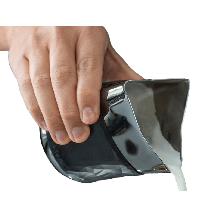 Kruve Create melkkan 440 ml zwart met geïntegreerde 3-in-1 schenktuit
