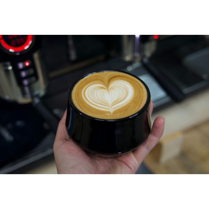 Kruve Imagine Latte porseleinen kopjes 250 ml zwart set van 2 met vilt coasters